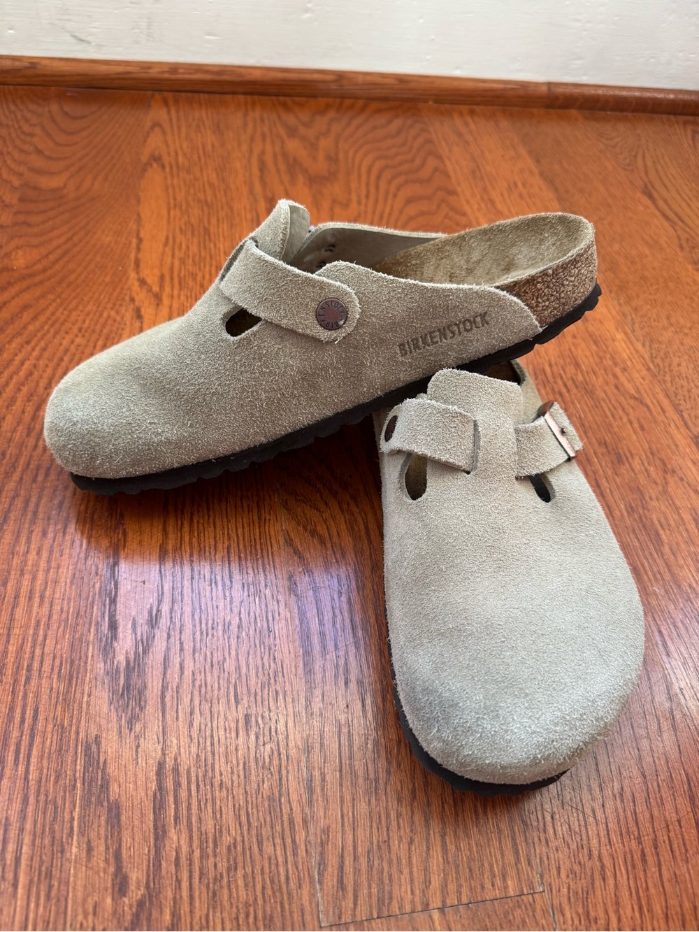Women's Taupe Suede Birkenstock Clogs Size 39 Regular/Wide fit